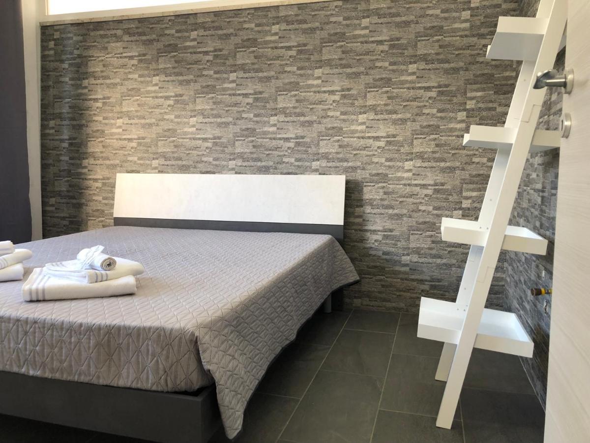 Sunrise Beach Apartment Trapani Esterno foto